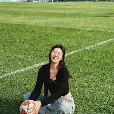 段一英